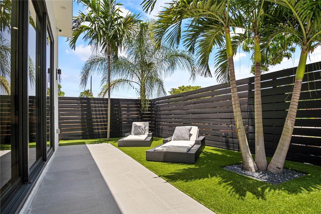 Victoria Courts 9-49 B - Residential