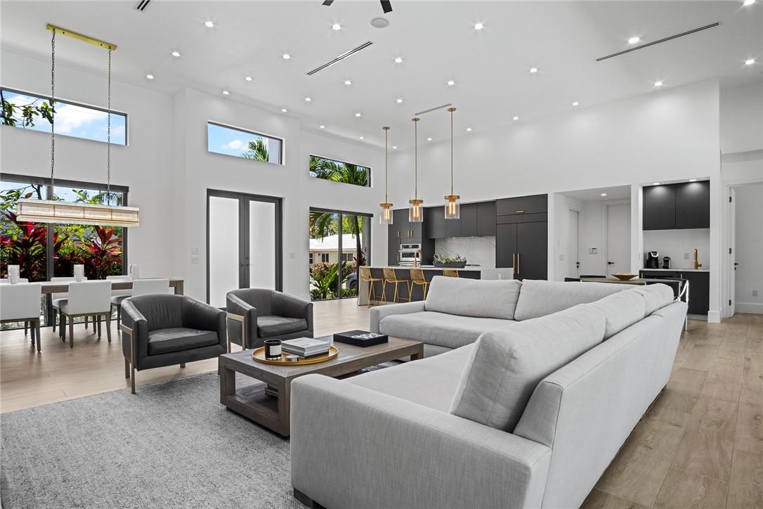 Victoria Courts 9-49 B - Residential