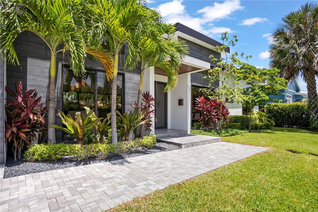 Victoria Courts 9-49 B - Residential