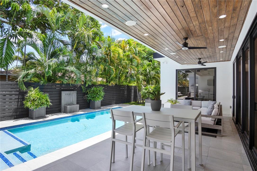 Victoria Courts 9-49 B - Residential