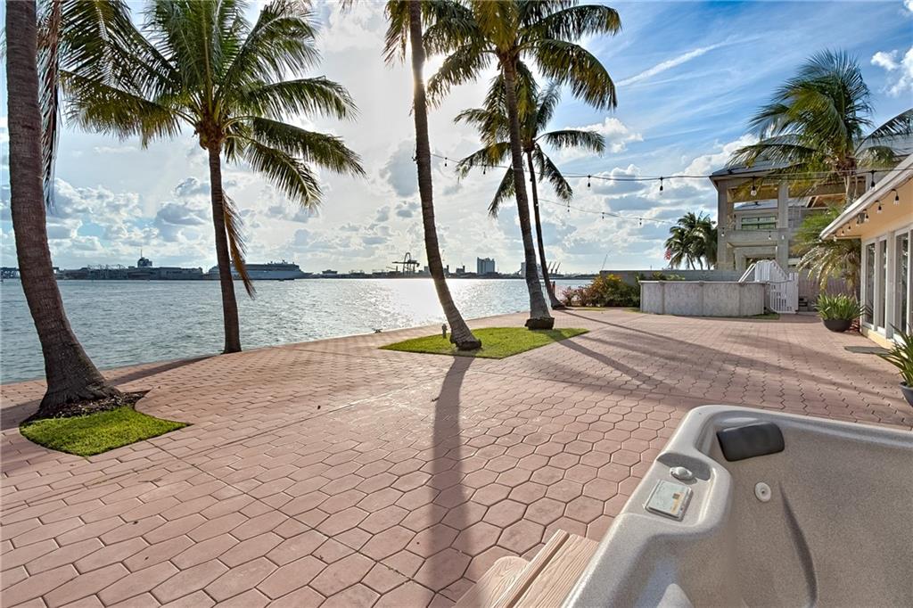 HARBOUR HEIGHTS - Residential