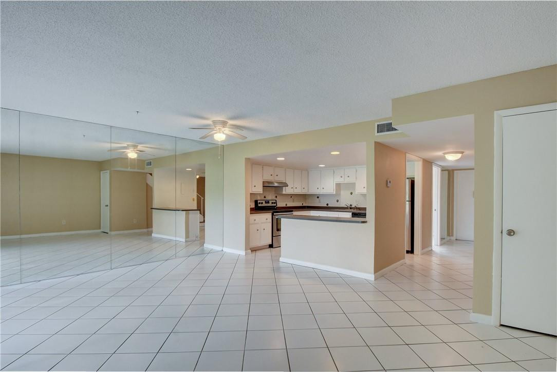 Manors of Inverrary - Residential