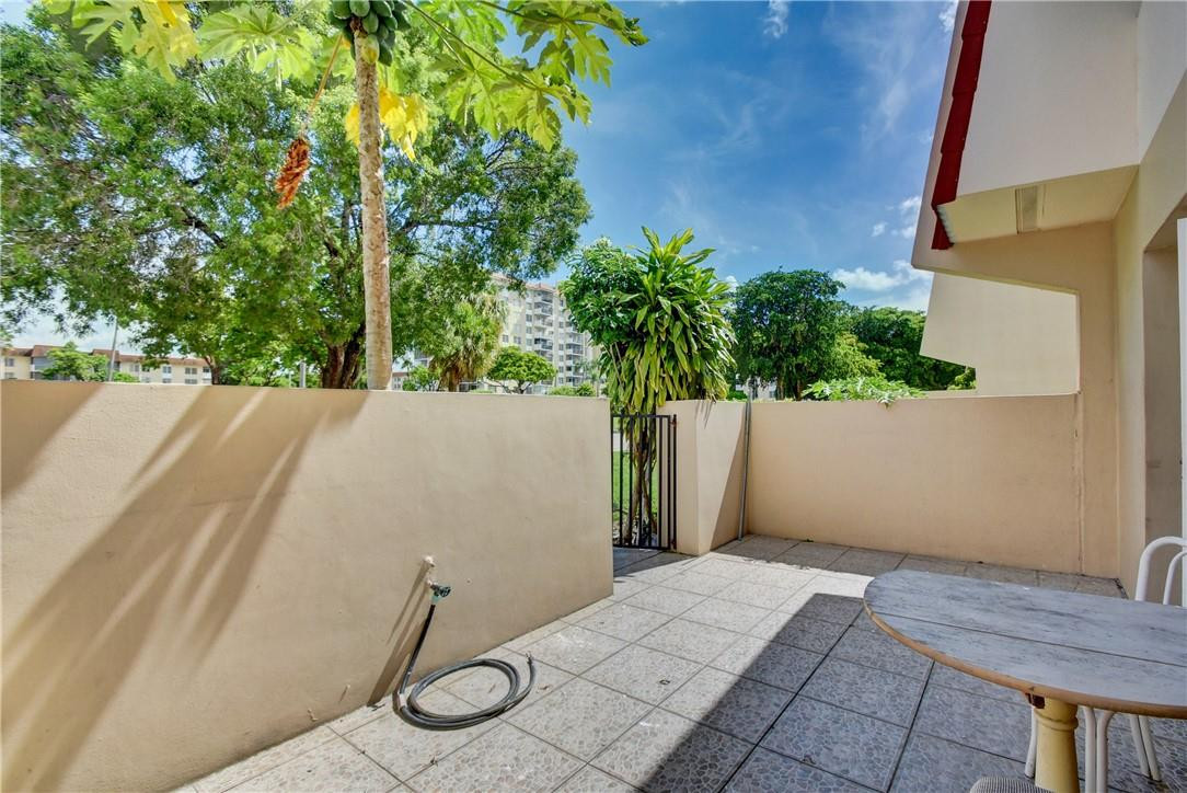 Manors of Inverrary - Residential