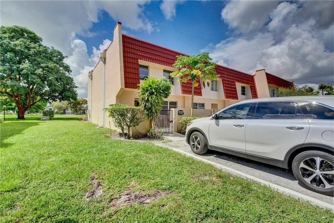 Manors of Inverrary - Residential