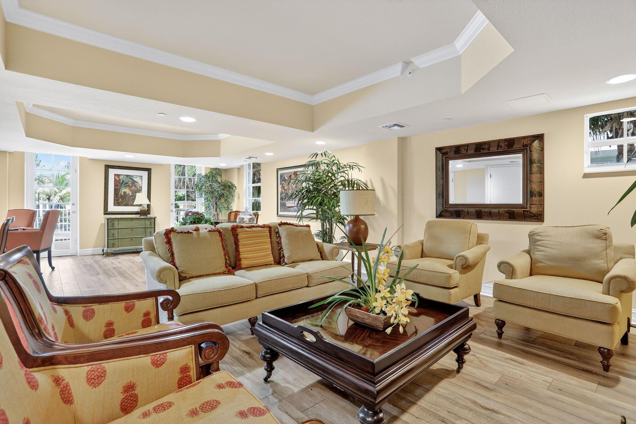 1200 HILLSBORO MILE - Residential