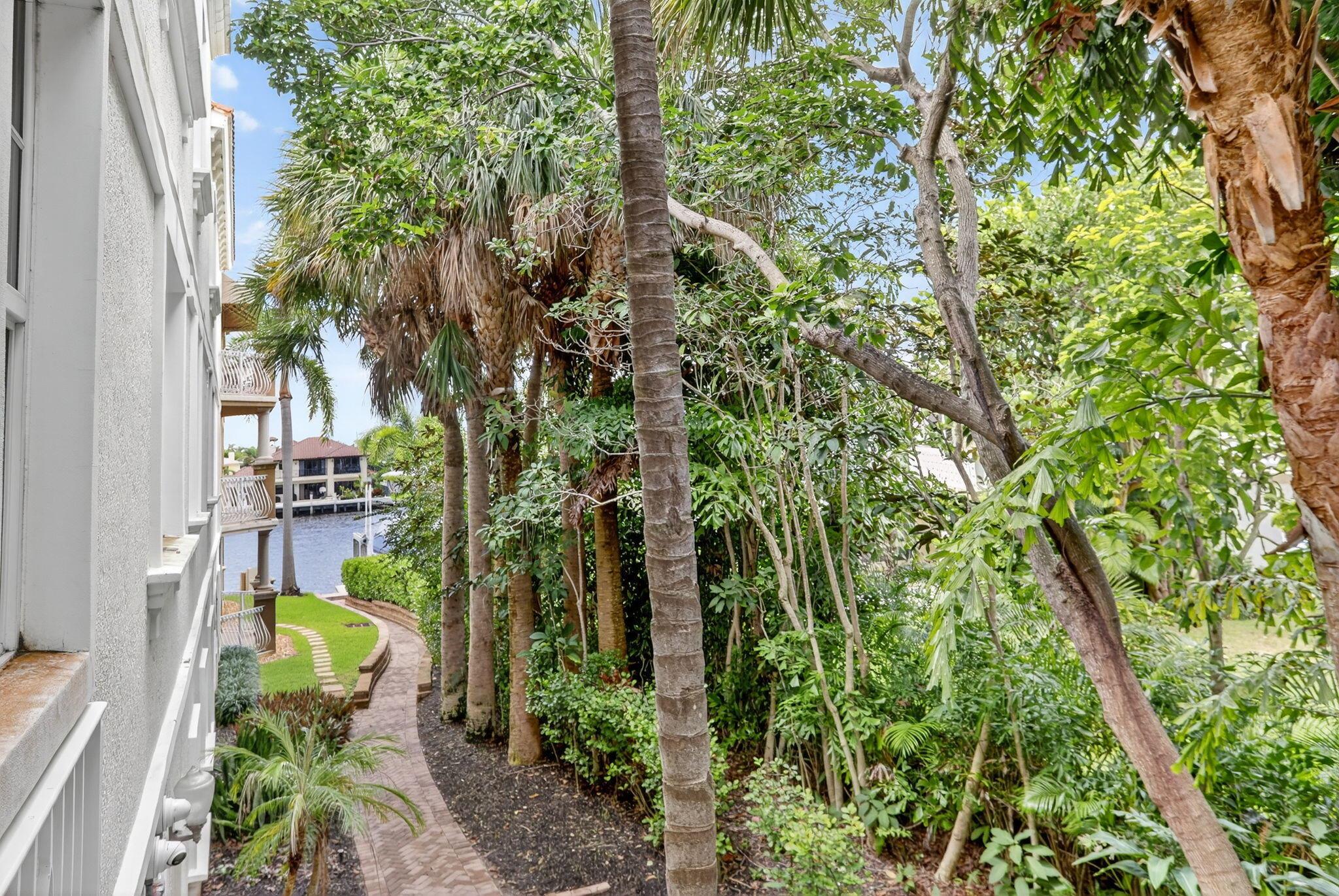 1200 HILLSBORO MILE - Residential