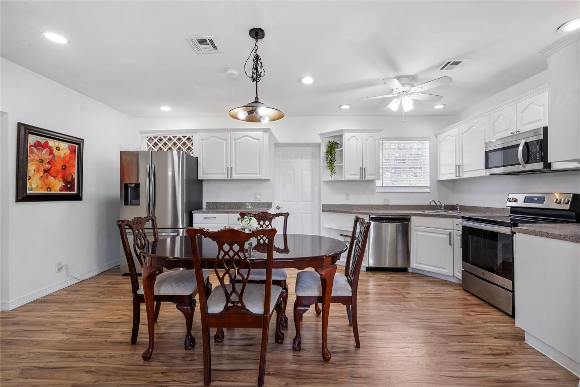 IMPERIAL POINT - Residential