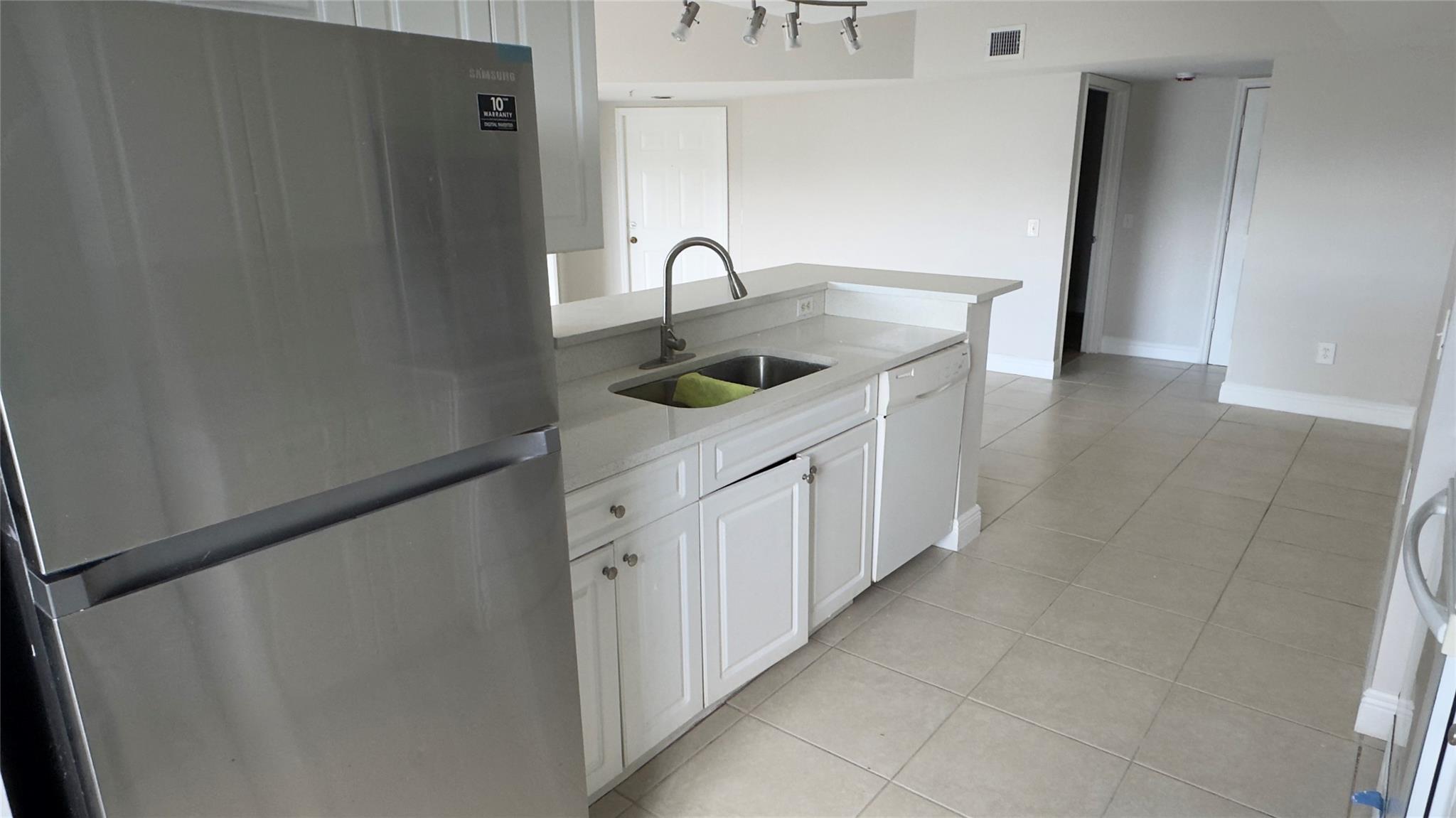 La Via Condo - Residential Lease