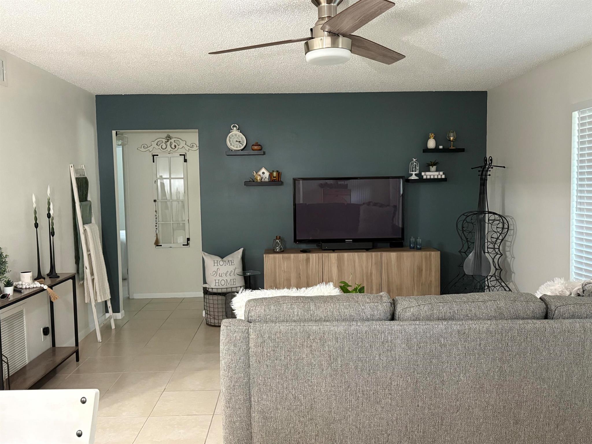 PINE RIDGE SOUTH III COND - Residential Lease