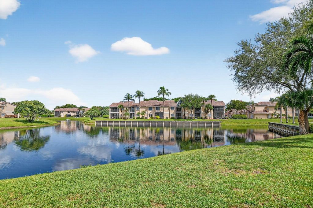 Photo of 23181 Fountain View #B, Boca Raton, FL 33433 (MLS # R11151086)