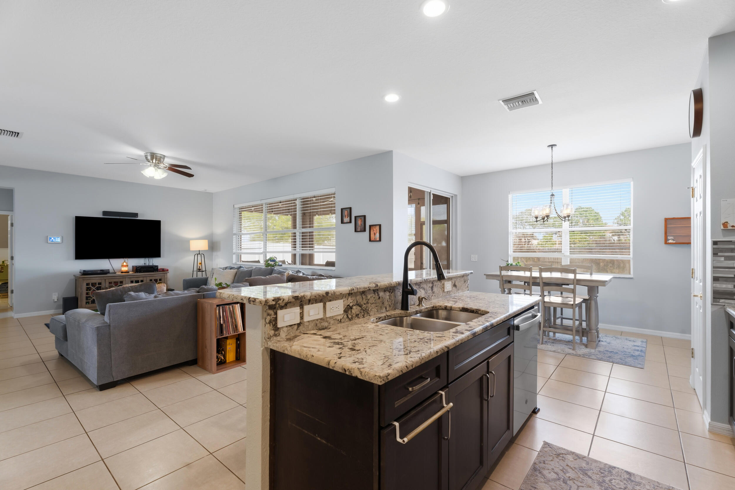 PORT ST LUCIE SECTION 46 1ST REPLAT - Residential