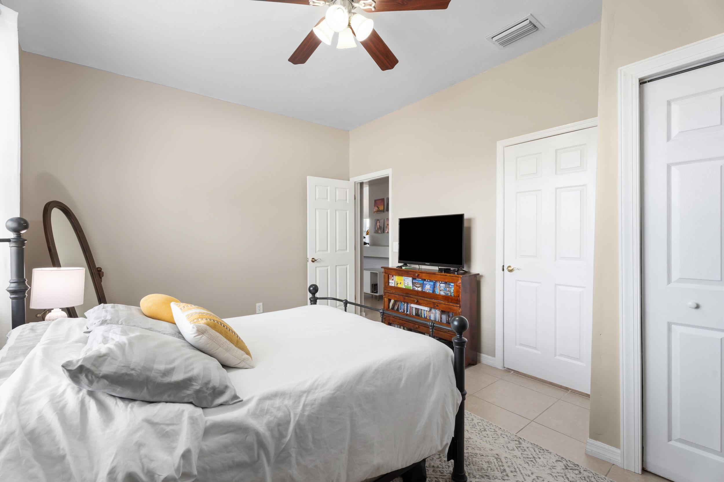 PORT ST LUCIE SECTION 46 1ST REPLAT - Residential