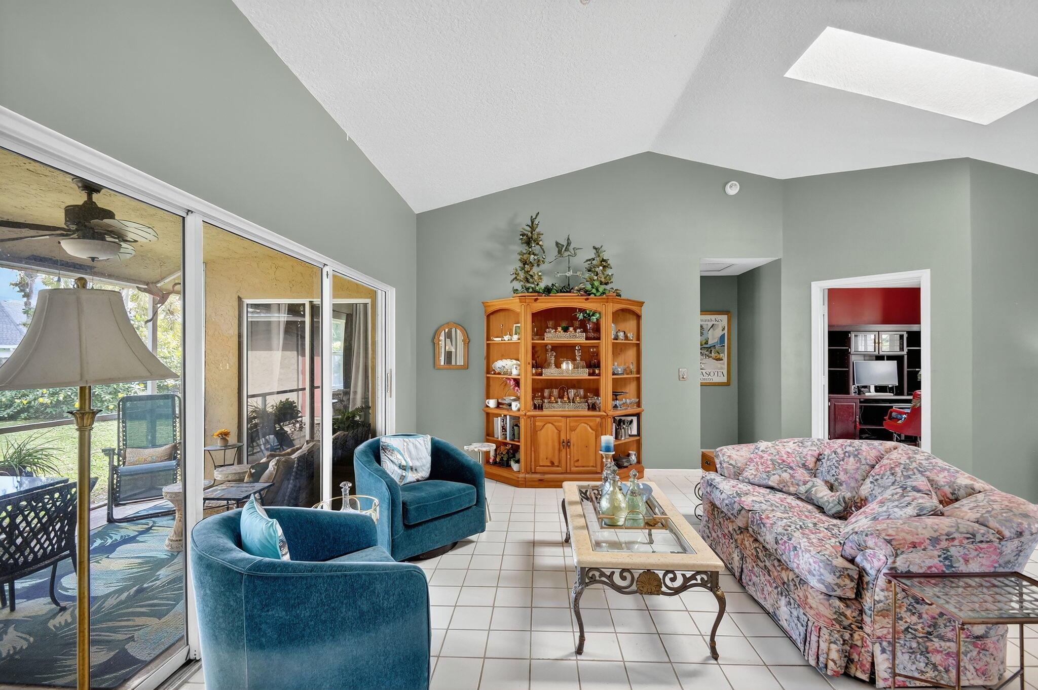 SUGAR POND MANOR OF WELLI - Residential