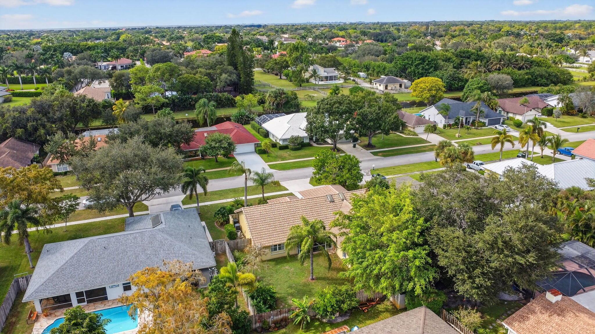 SUGAR POND MANOR OF WELLI - Residential