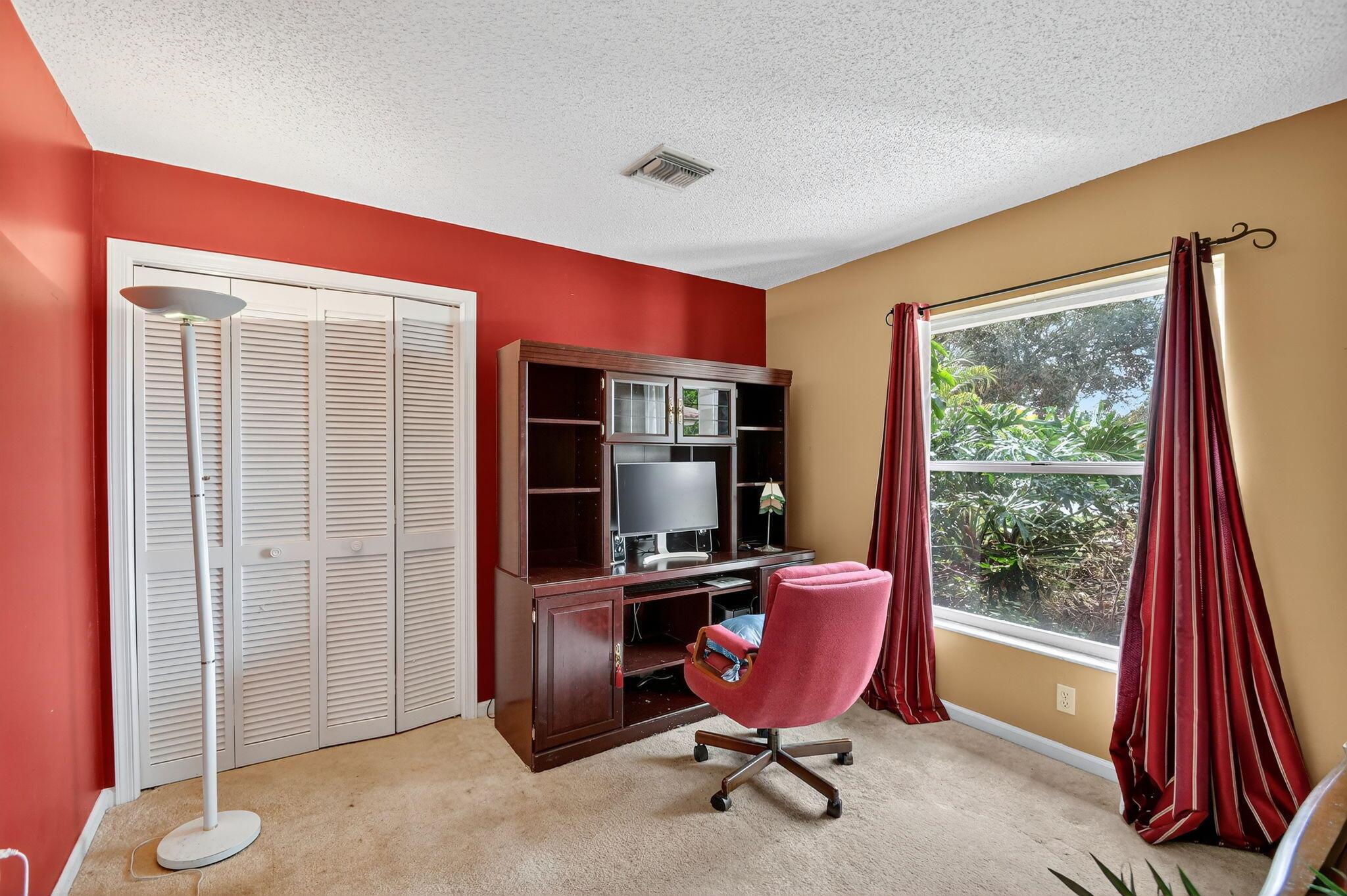 SUGAR POND MANOR OF WELLI - Residential