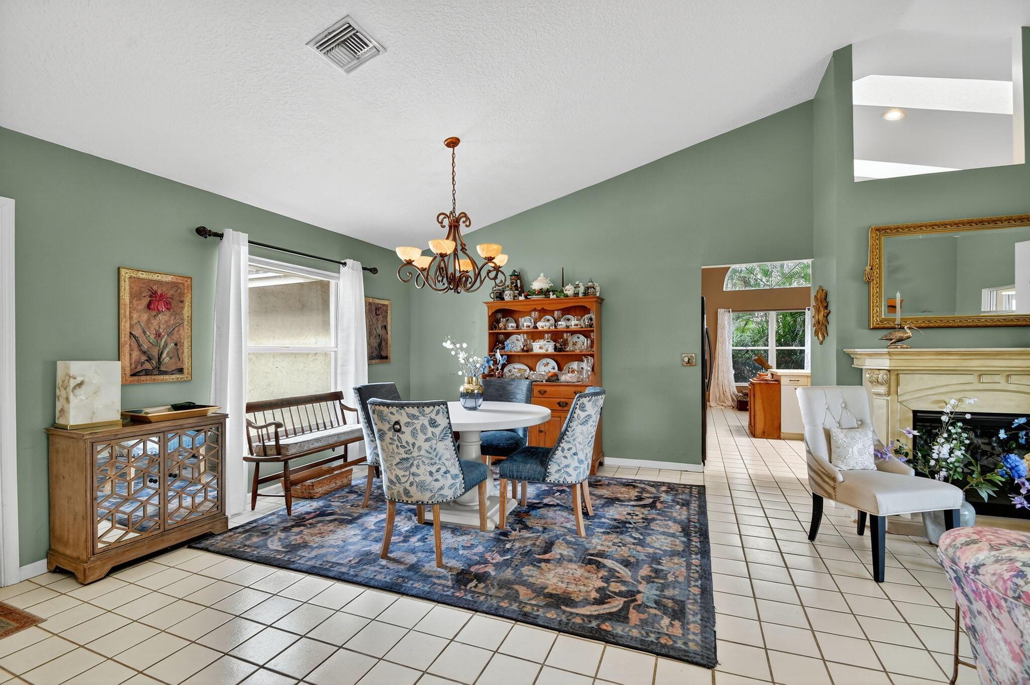 SUGAR POND MANOR OF WELLI - Residential