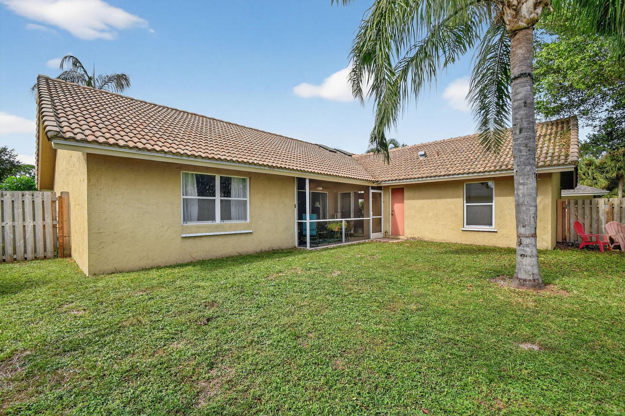 SUGAR POND MANOR OF WELLI - Residential