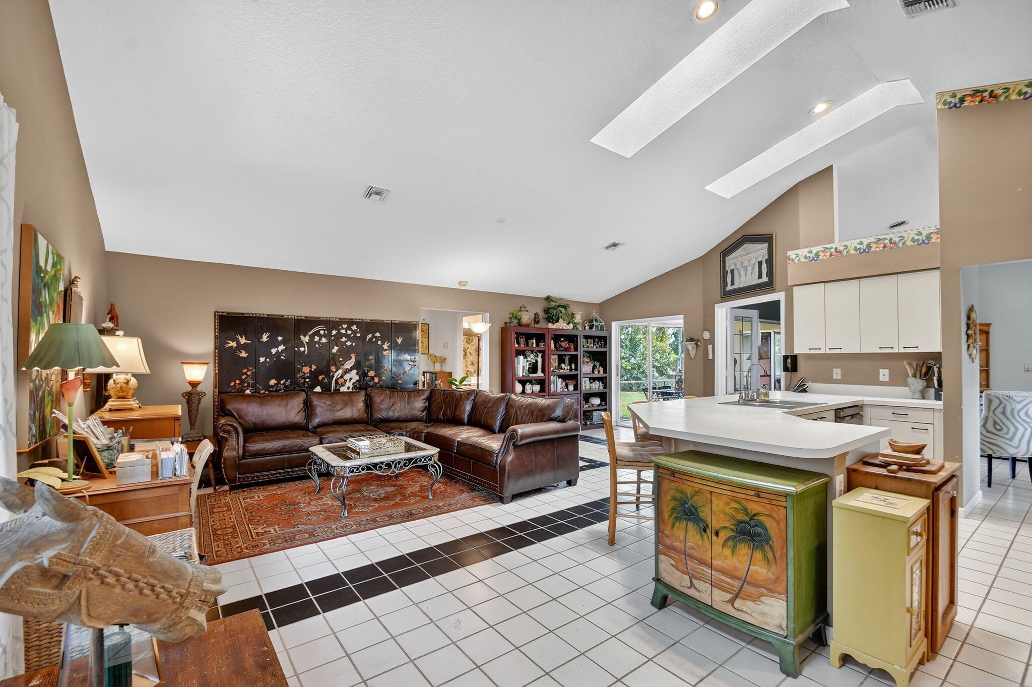 SUGAR POND MANOR OF WELLI - Residential