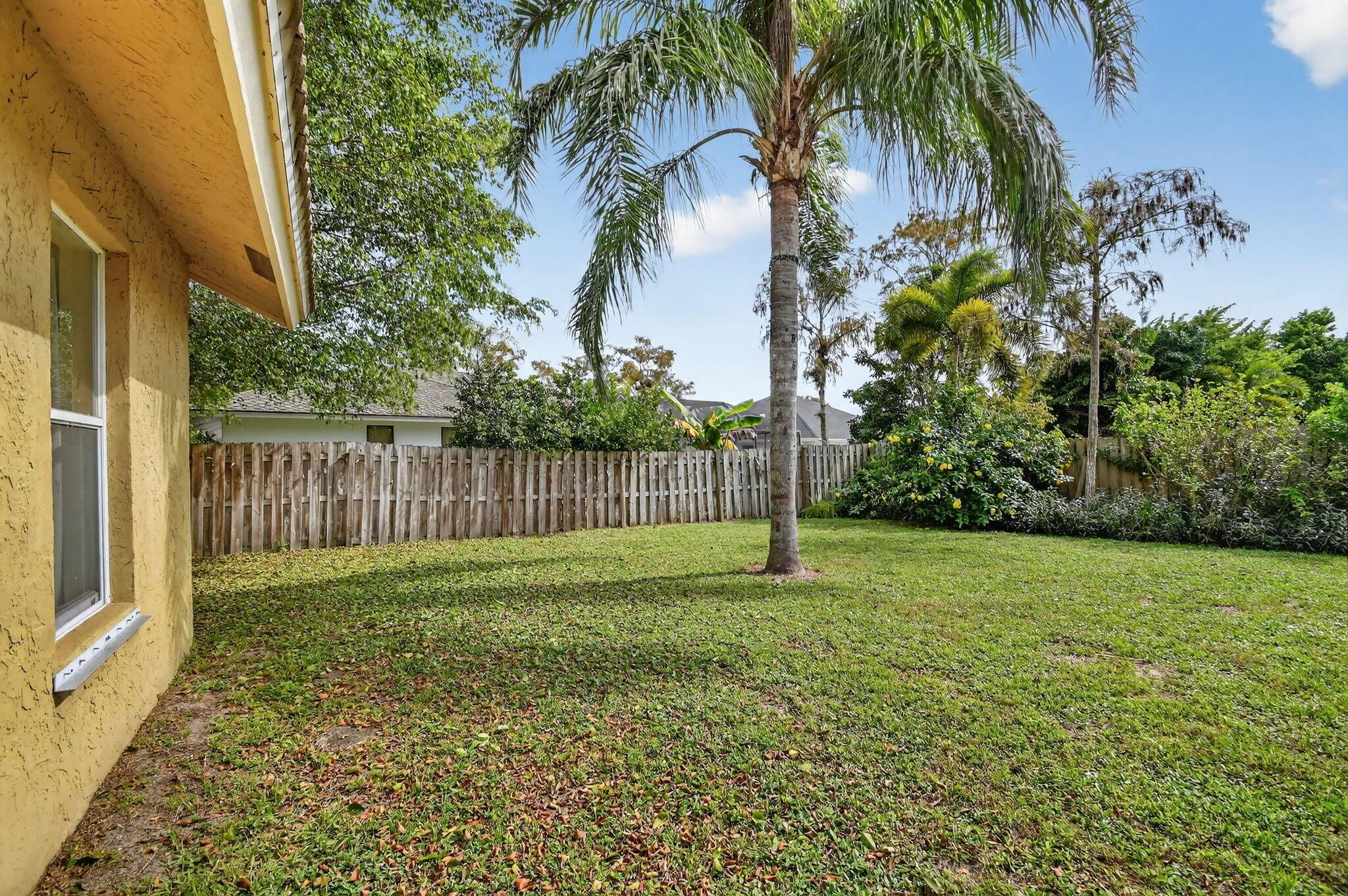 SUGAR POND MANOR OF WELLI - Residential