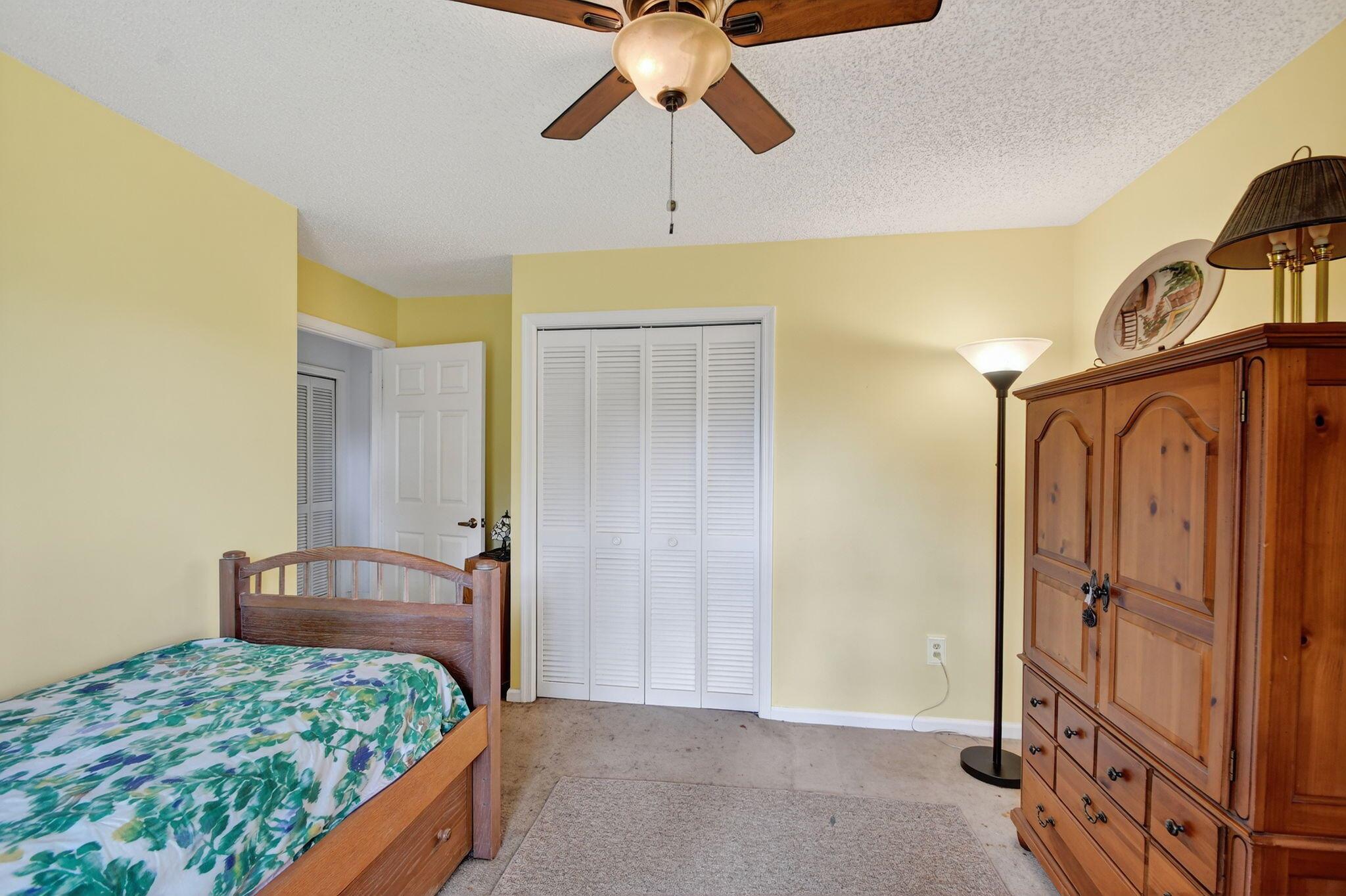 SUGAR POND MANOR OF WELLI - Residential