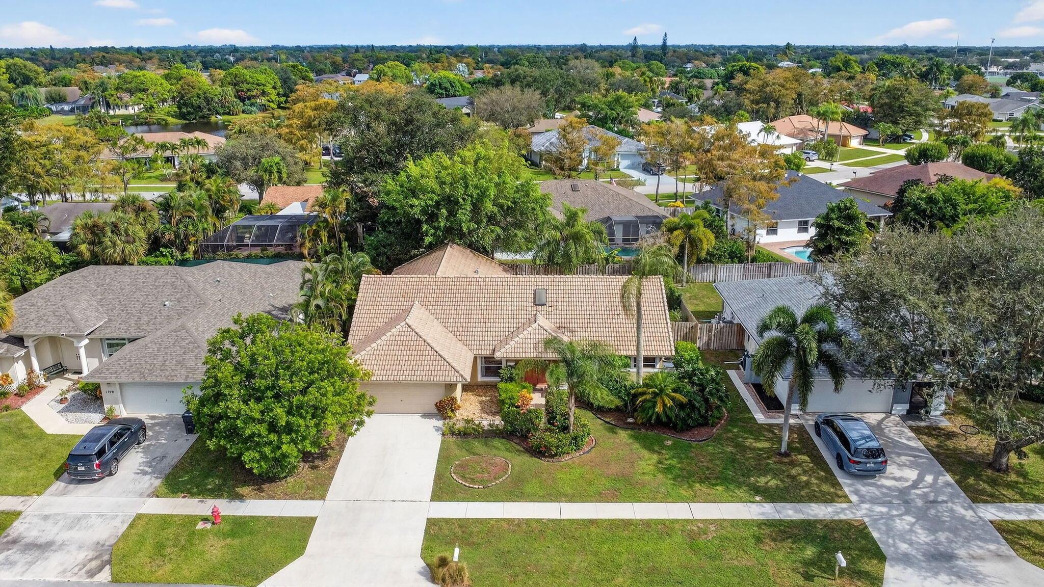 SUGAR POND MANOR OF WELLI - Residential