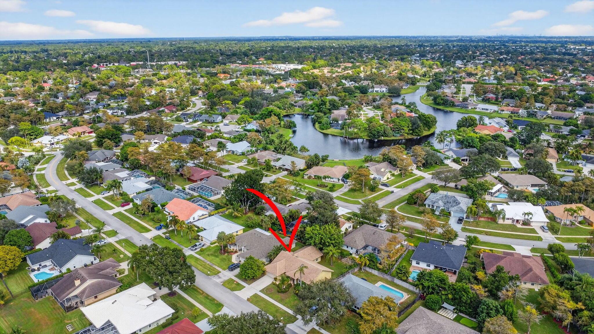 SUGAR POND MANOR OF WELLI - Residential