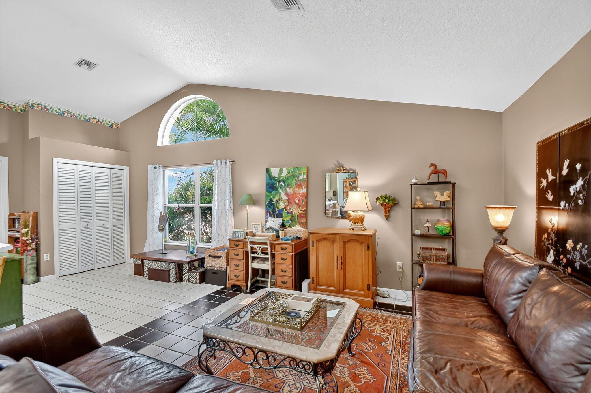 SUGAR POND MANOR OF WELLI - Residential