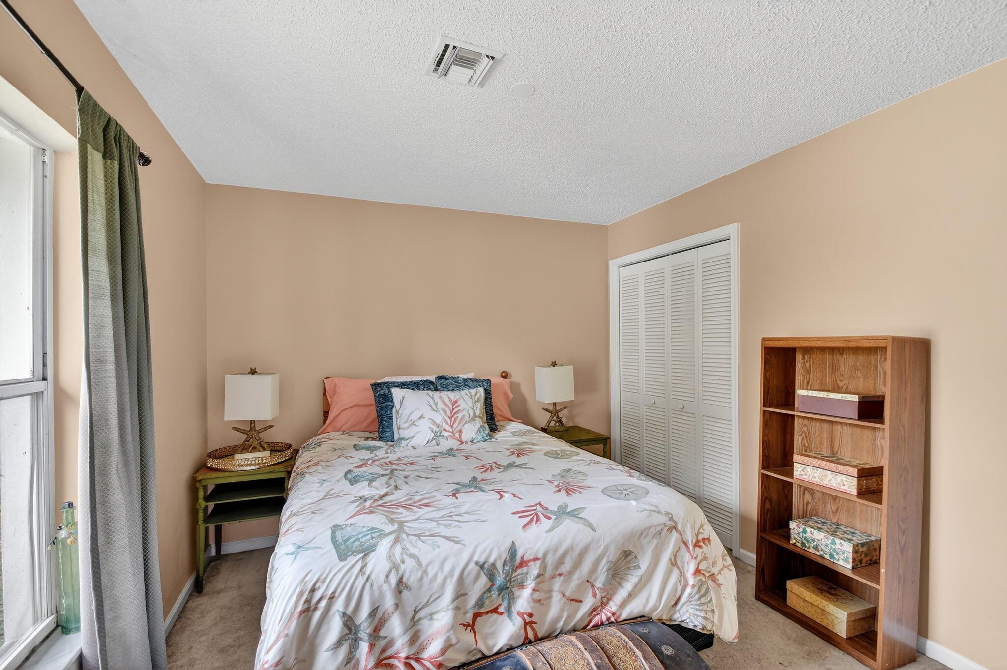 SUGAR POND MANOR OF WELLI - Residential