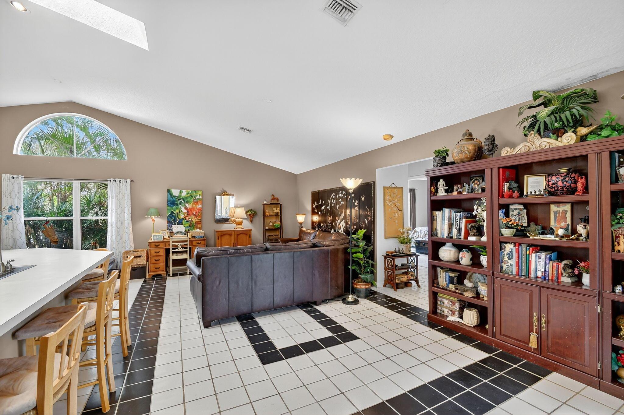 SUGAR POND MANOR OF WELLI - Residential