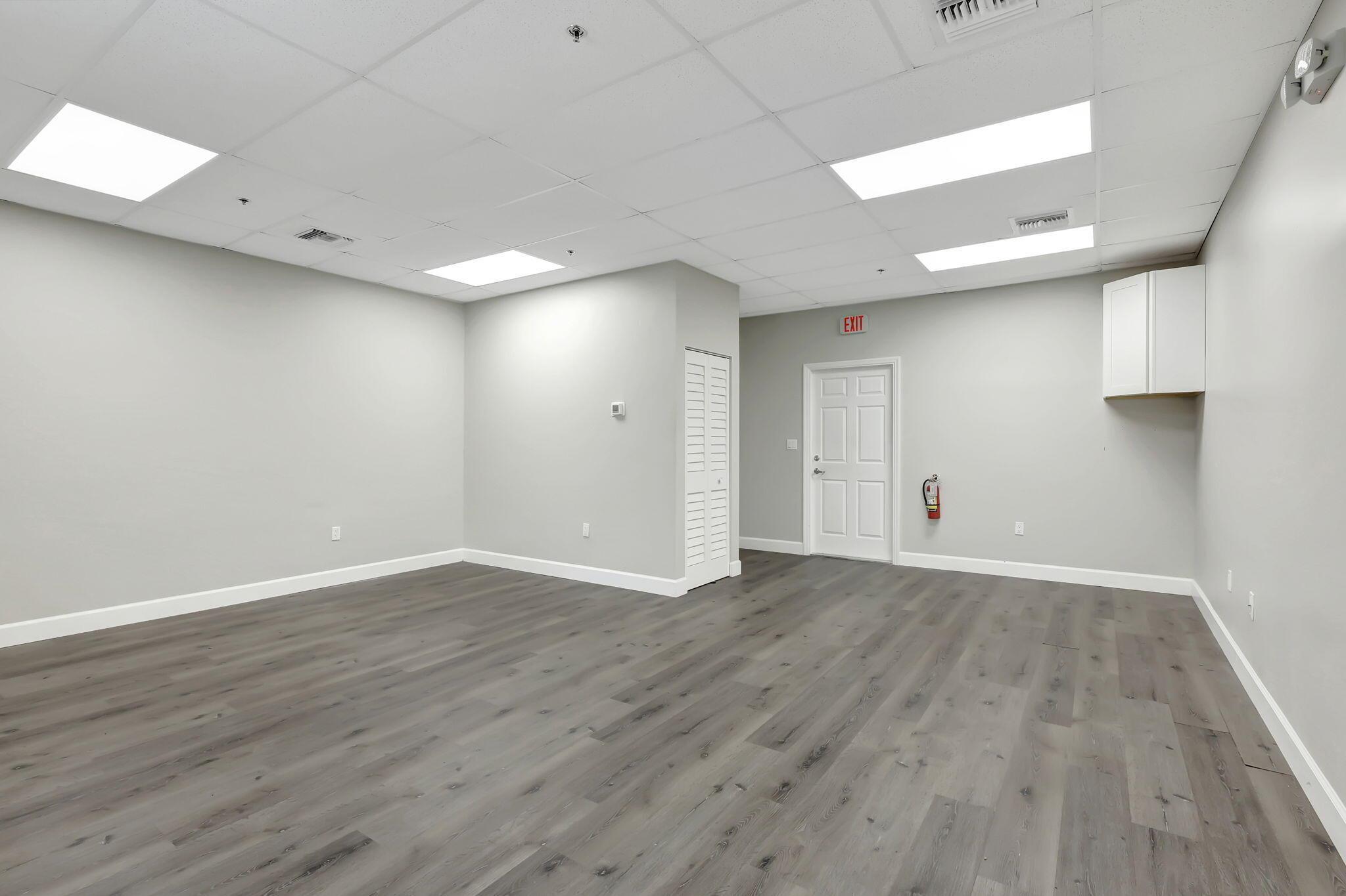 METES AND BOUNDS - Commercial Lease