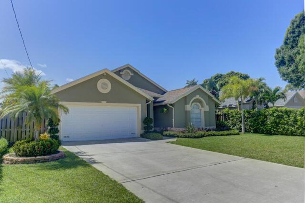 Photo of 6068 Pompano Street, Jupiter, FL 33458 (MLS # R10791940)