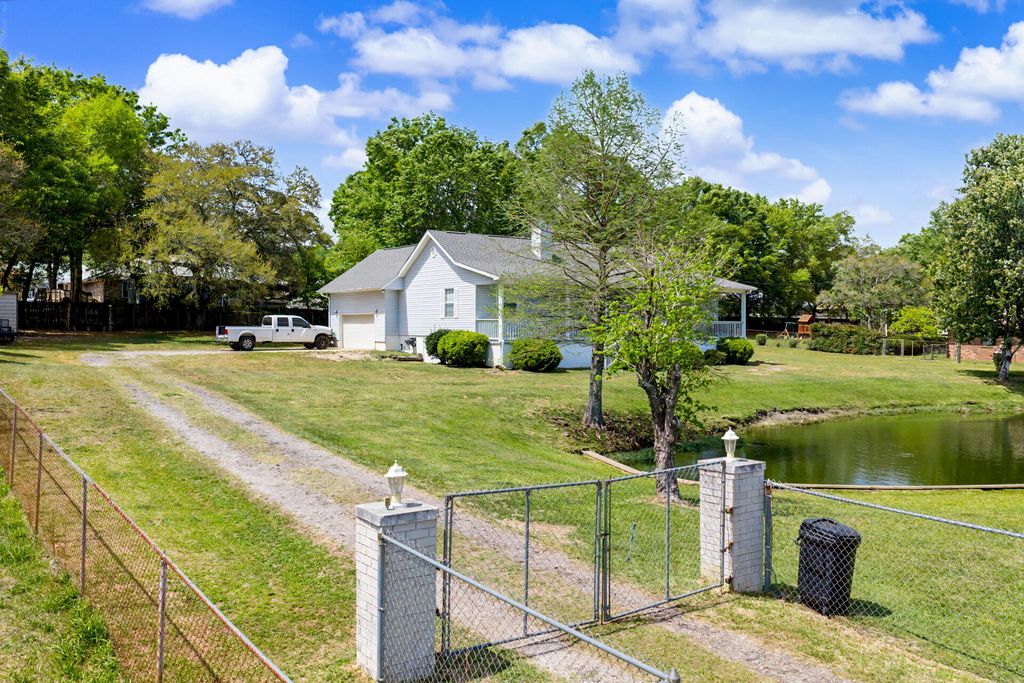 Photo of 7327 Glidden Lane, Pensacola, FL 32526 (MLS # B26012662)