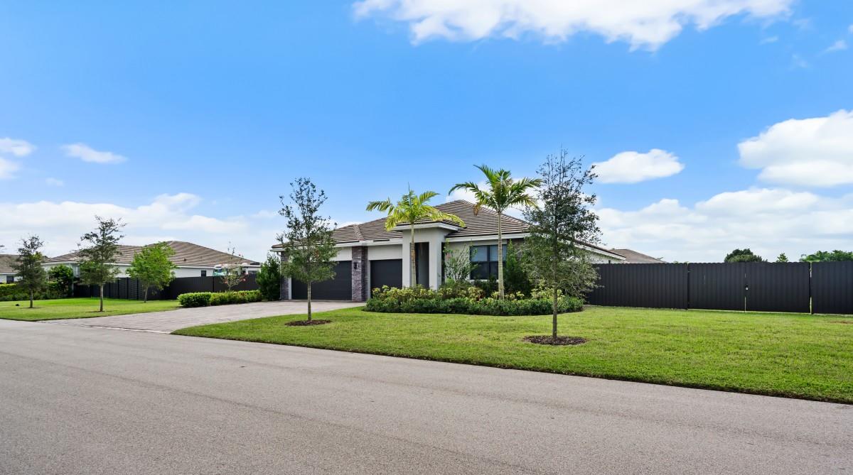 Las Palmas V - Residential