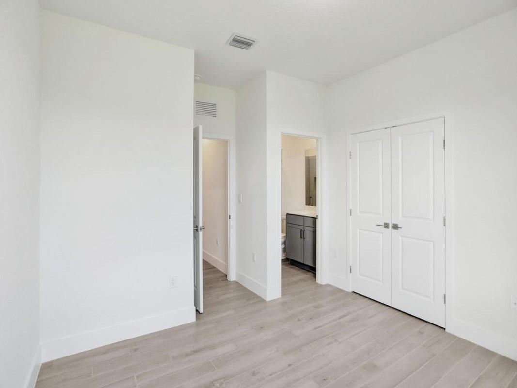 Las Palmas V - Residential