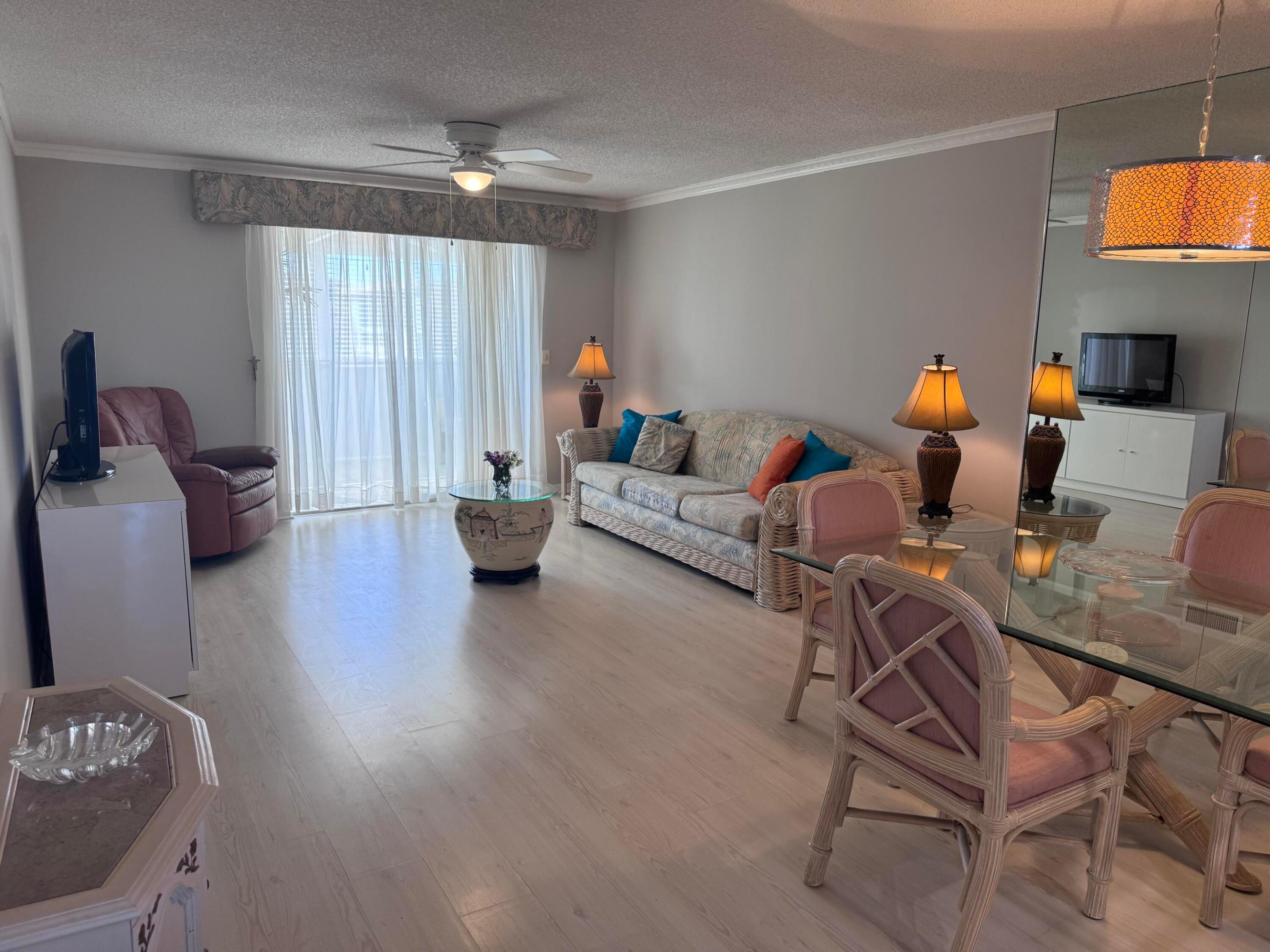 VILLAGE ROYALE GREENHILL CONDO - Residential Lease