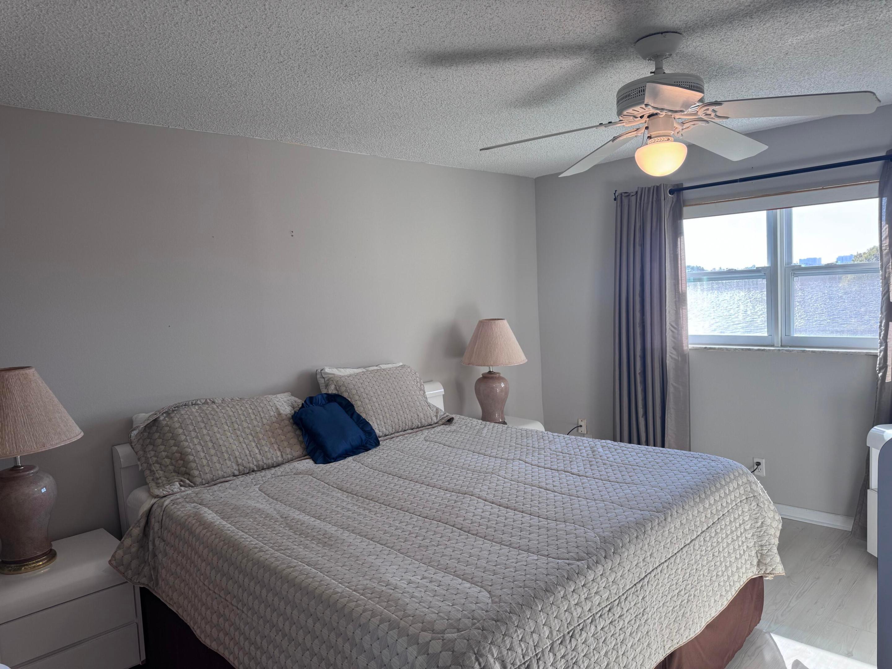 VILLAGE ROYALE GREENHILL CONDO - Residential Lease