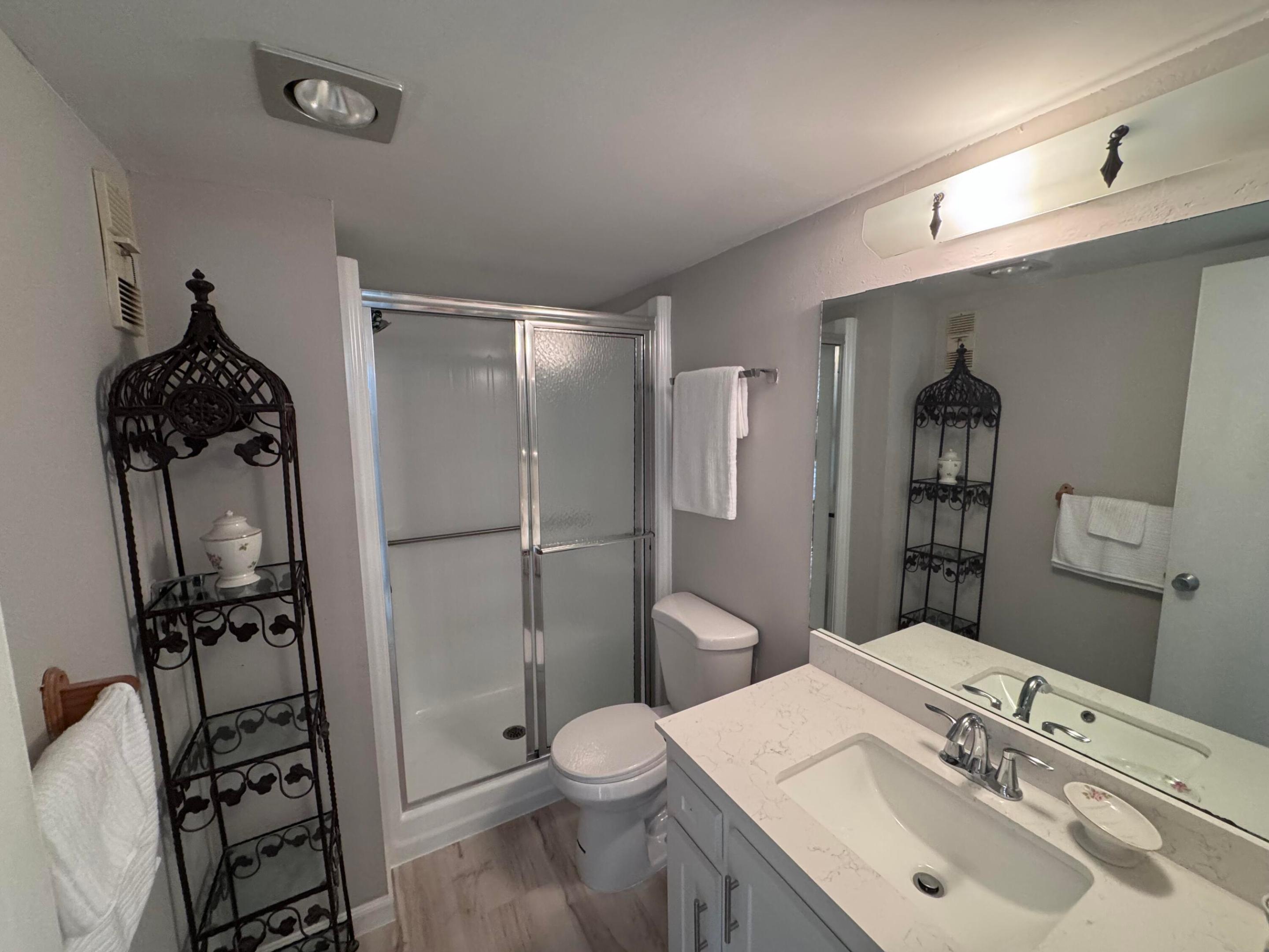 VILLAGE ROYALE GREENHILL CONDO - Residential Lease