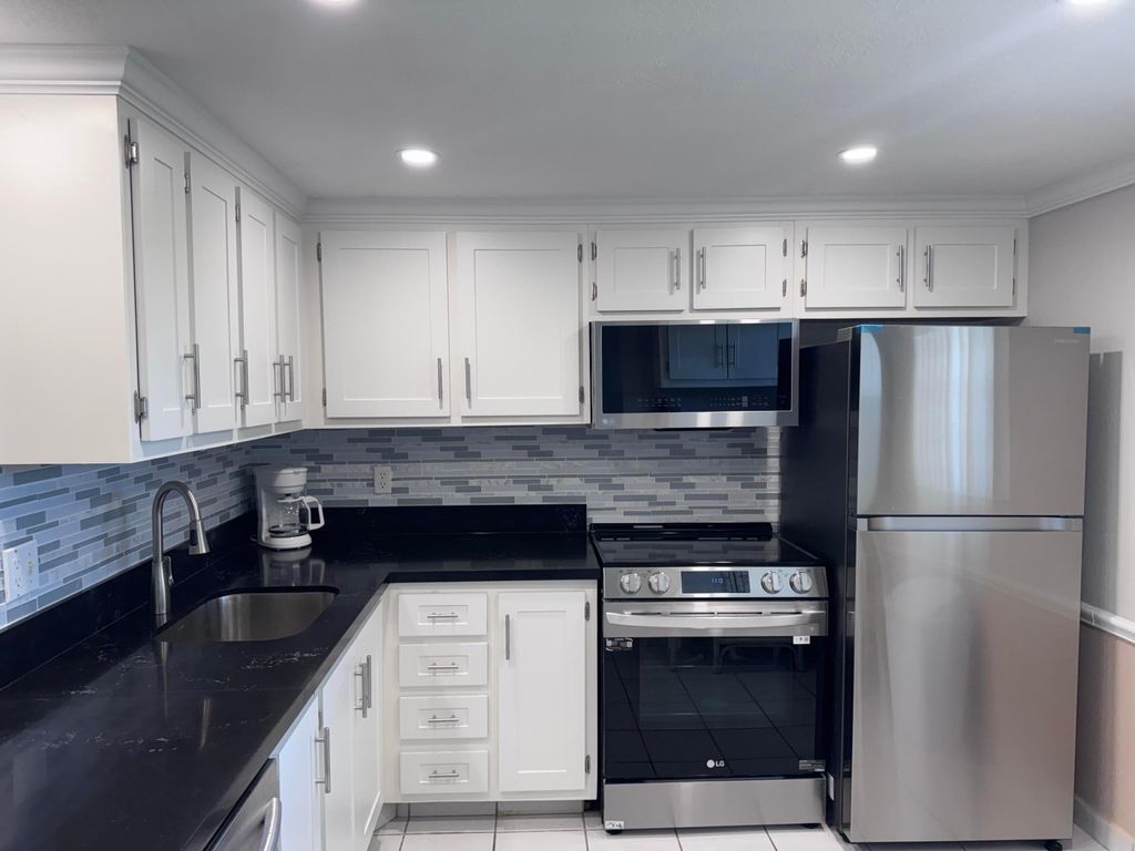 Photo of 300 NE 26th Avenue #4030, Boynton Beach, FL 33435 (MLS # B26018215)