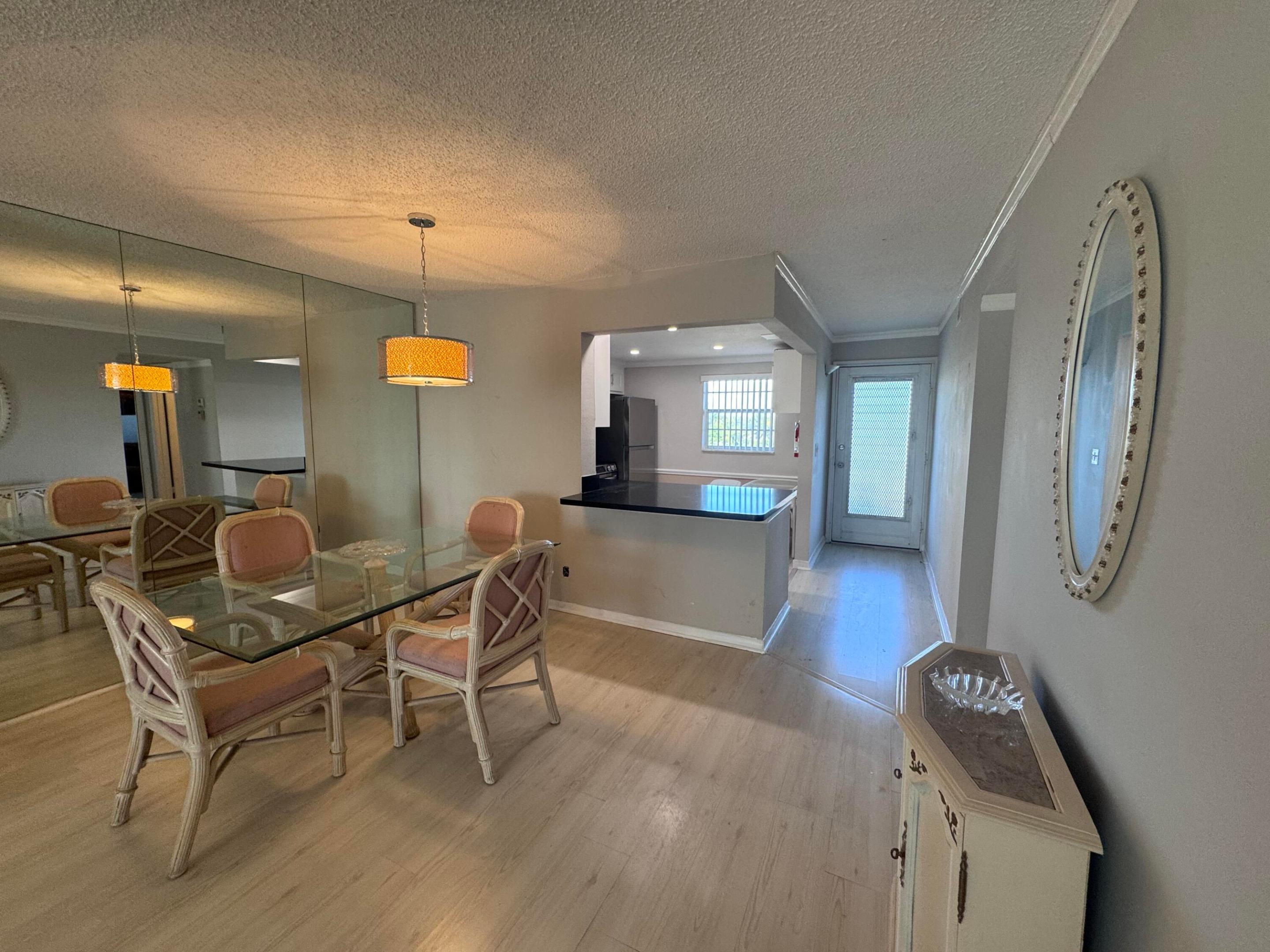 VILLAGE ROYALE GREENHILL CONDO - Residential Lease