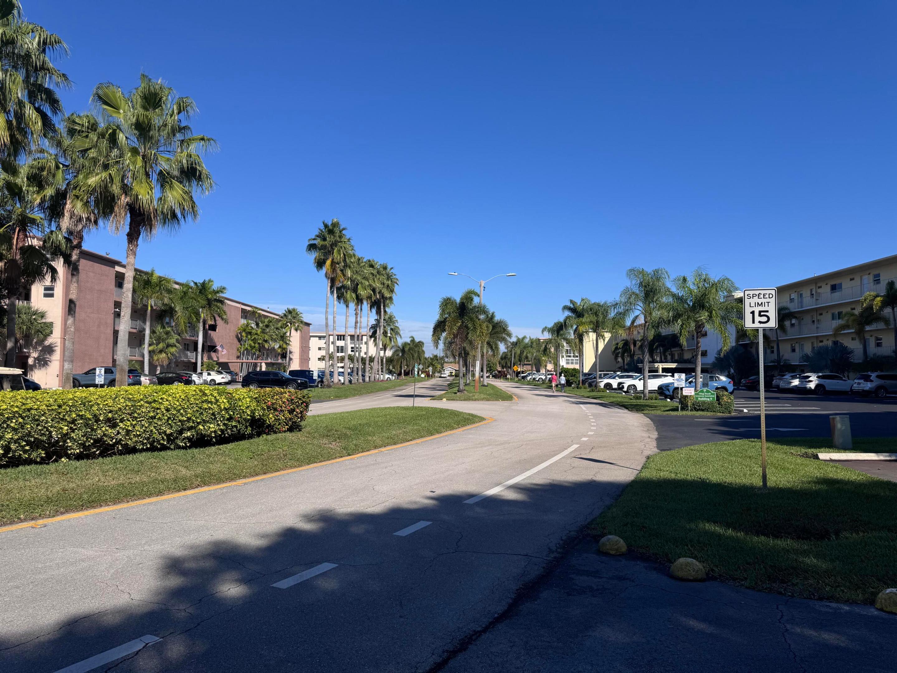 VILLAGE ROYALE GREENHILL CONDO - Residential Lease