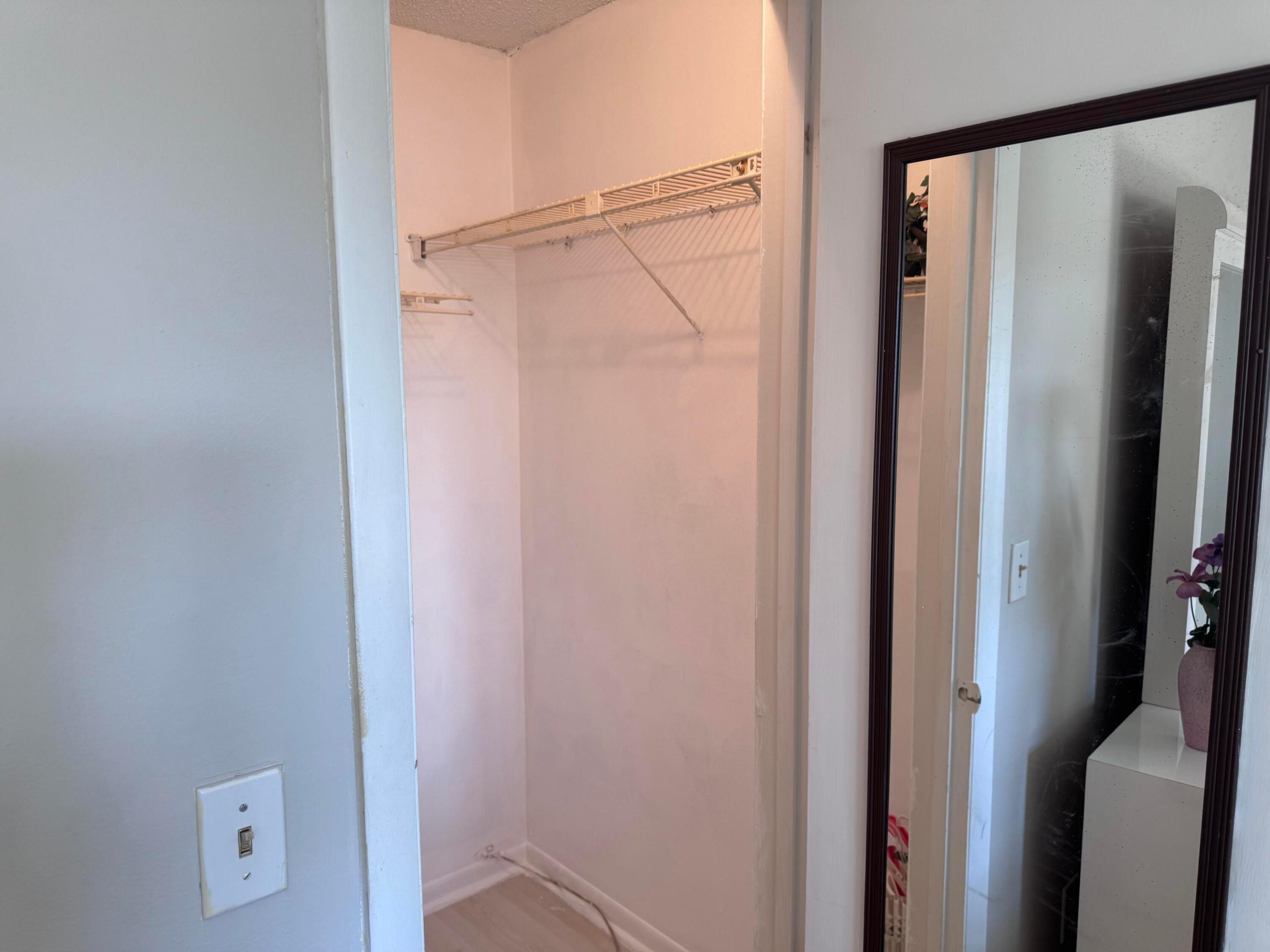VILLAGE ROYALE GREENHILL CONDO - Residential Lease