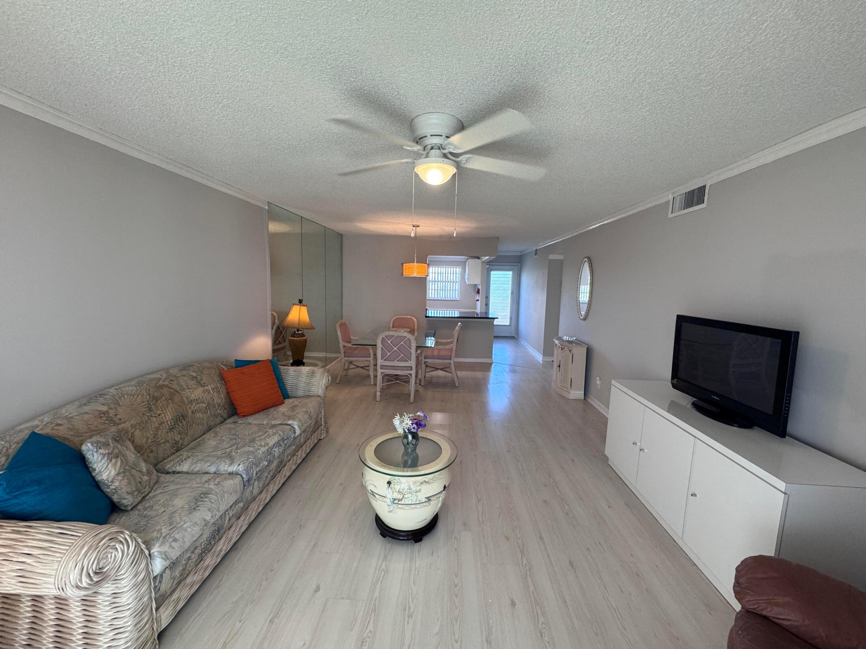 VILLAGE ROYALE GREENHILL CONDO - Residential Lease