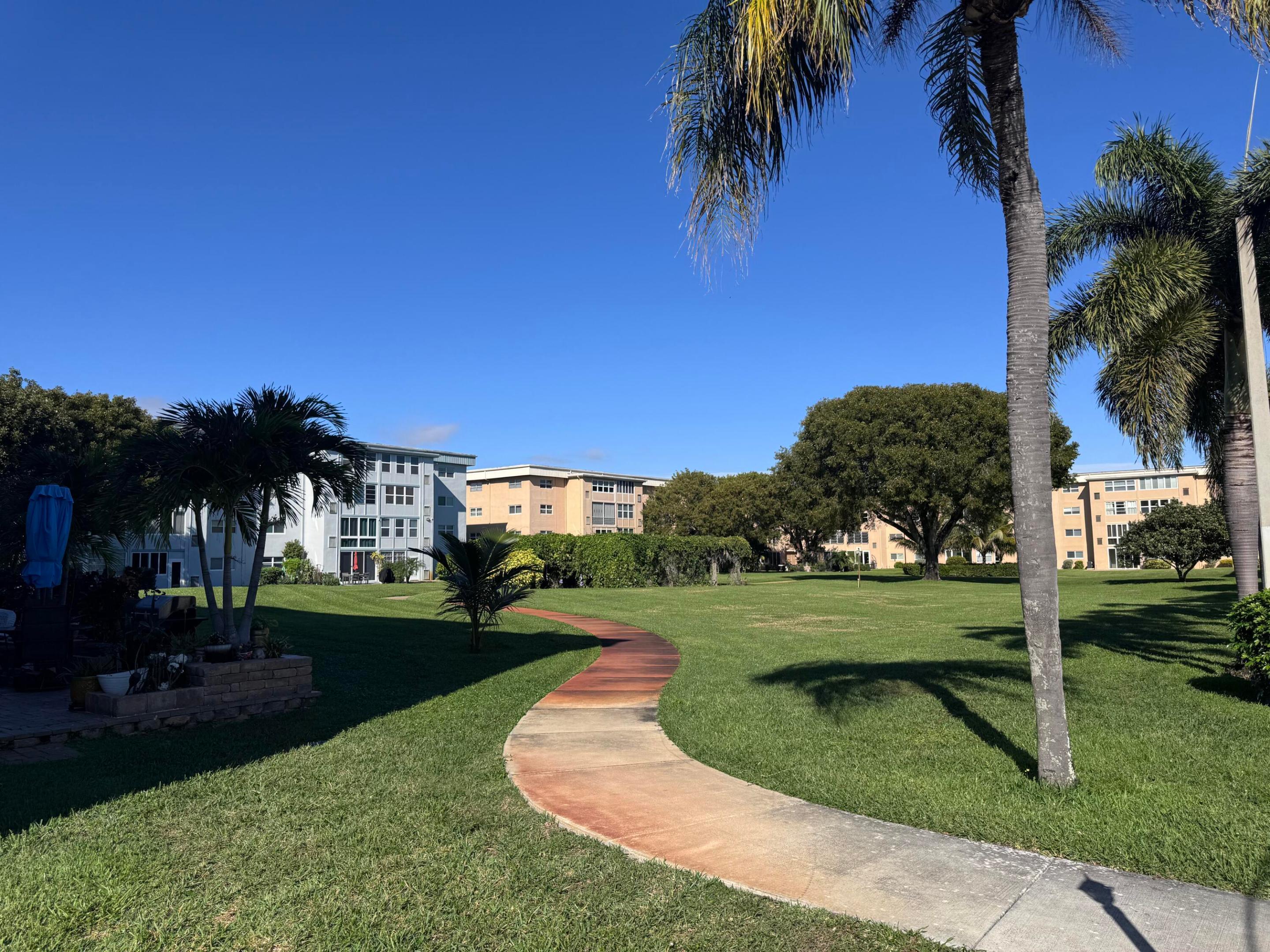 VILLAGE ROYALE GREENHILL CONDO - Residential Lease