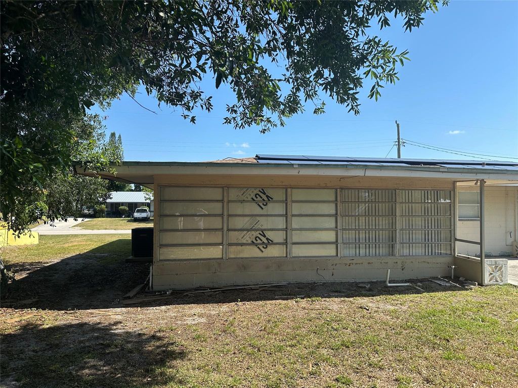 Photo of 1919 Royal Palm Drive, Fort Pierce, FL 34982 (MLS # F10488362)