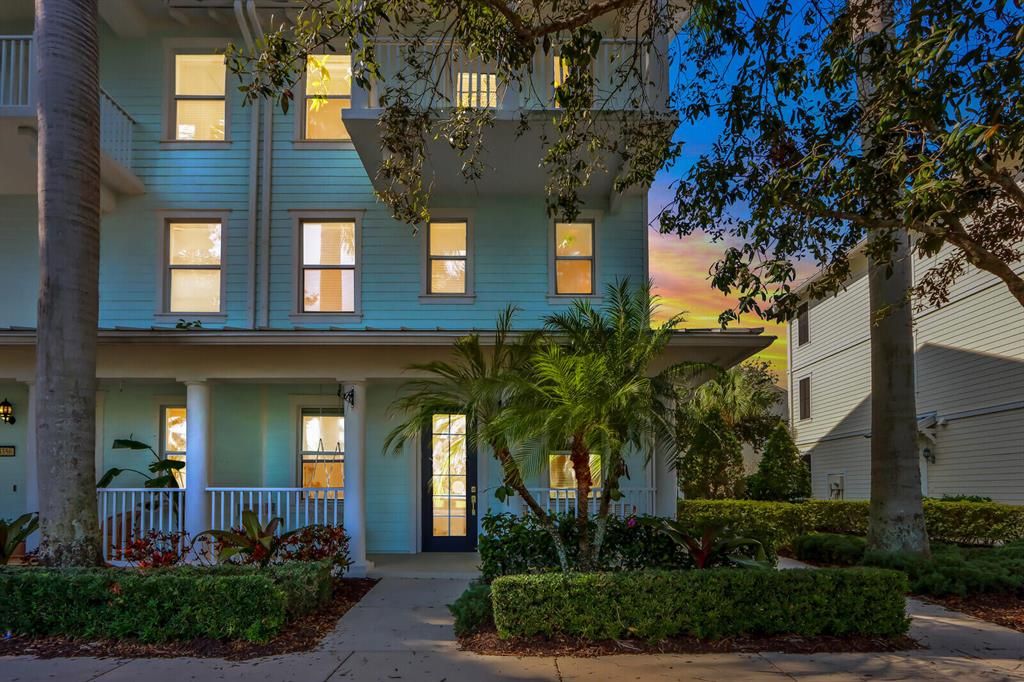 Photo of 3352 W Mallory Boulevard, Jupiter, FL 33458 (MLS # R10850596)