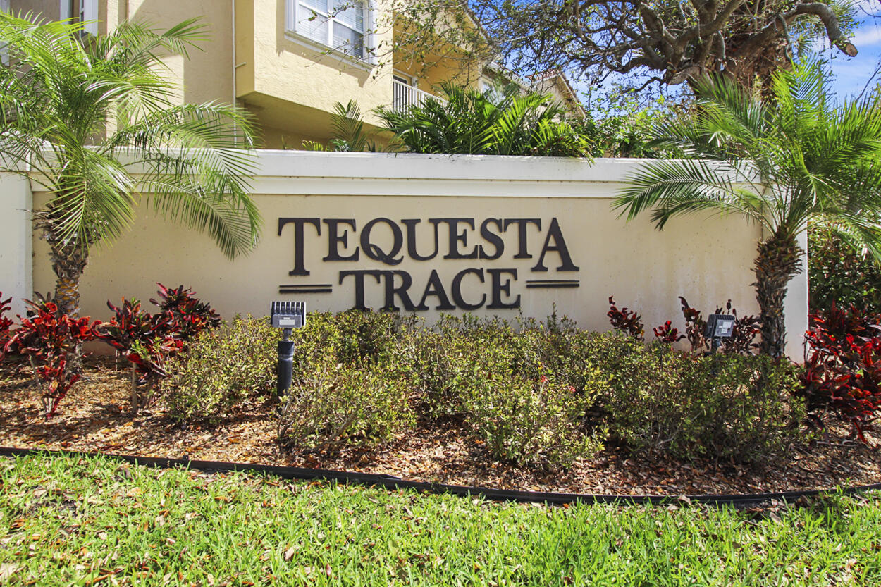 TEQUESTA TRACE CONDO - Residential