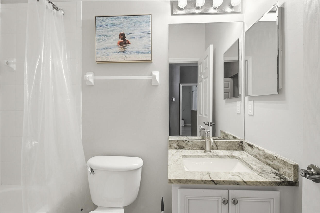 TEQUESTA TRACE CONDO - Residential