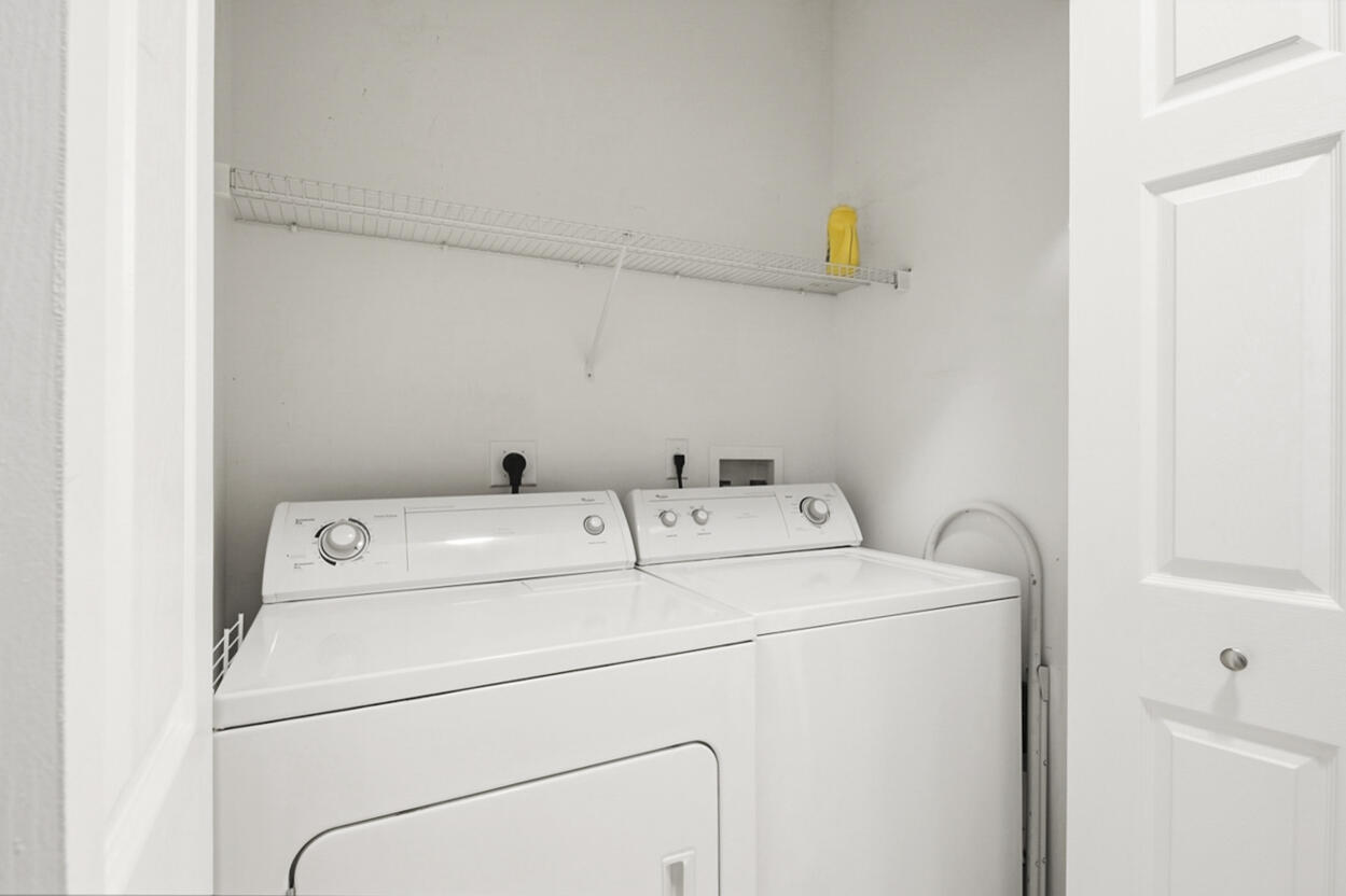 TEQUESTA TRACE CONDO - Residential