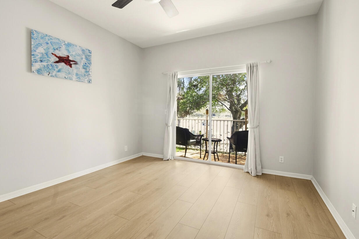 TEQUESTA TRACE CONDO - Residential