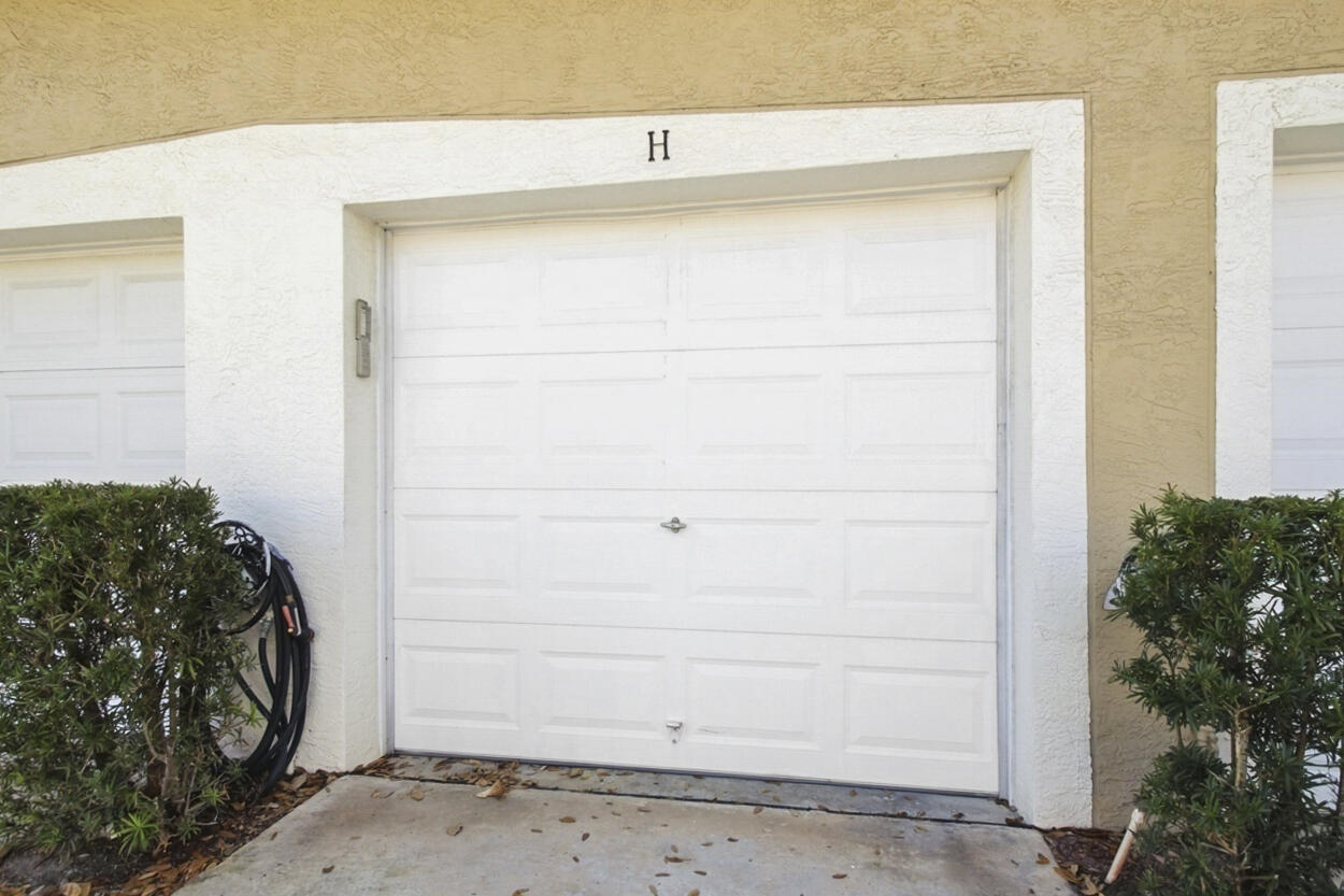 TEQUESTA TRACE CONDO - Residential